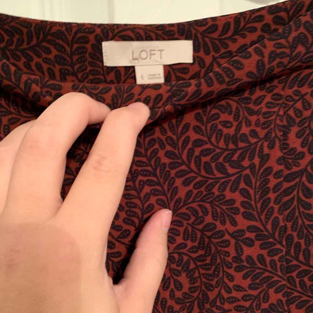 NWOT LOFT SKIRT - Picture 3 of 4